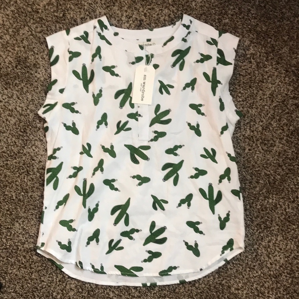 NWT SM Wardrobe White Linen Cactus Top Size Large